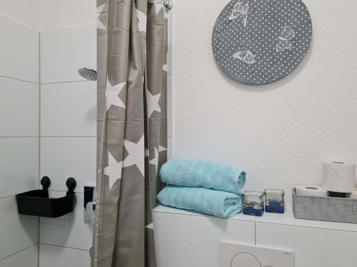 Pension Am Rathaus, 24H Check-In Mundelsheim Екстериор снимка